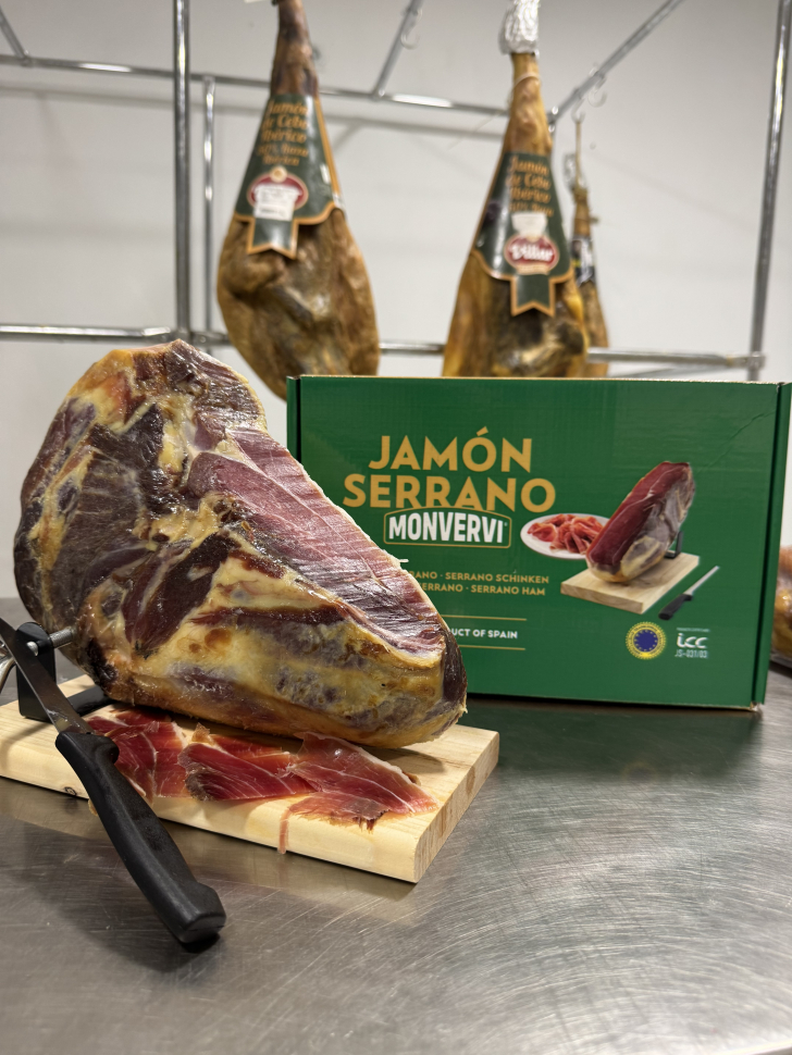 Хамон Serrano Monvervi без кістки 1.8-2 кг з підставкою і ножем