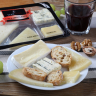 Мини набор испанских сыров Tabla queso clásica mini: oveja añejo, semicurado mezcla, brie, azul y emmental Juan Luna 170 грамм